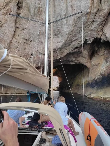 Tour in Barca a Vela nella Baia di Alghero