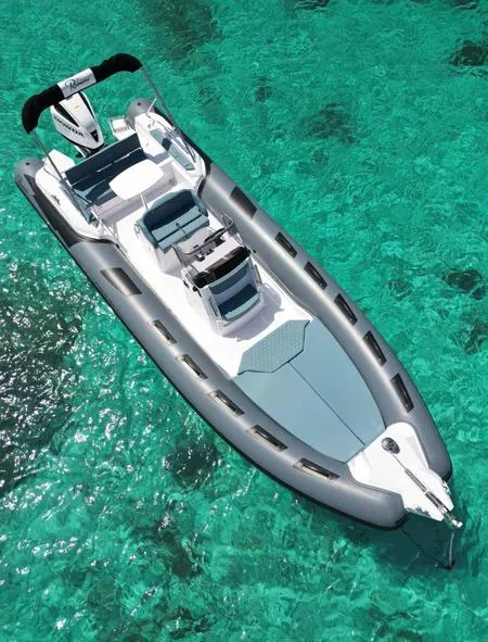 Escursione in barca a Golfo Aranci con snorkeling e avvistamento delfini