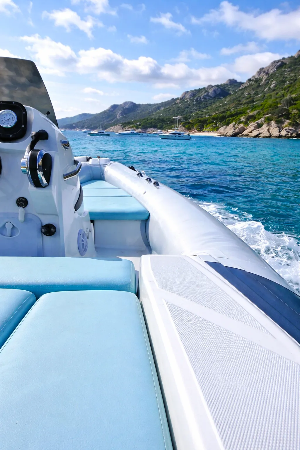 Noleggio gommone a Marina di Portisco