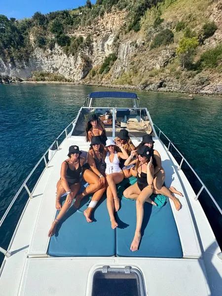 Tour in barca a Ischia