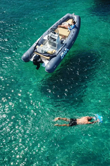 Noleggio gommone senza patente a Porto Rotondo