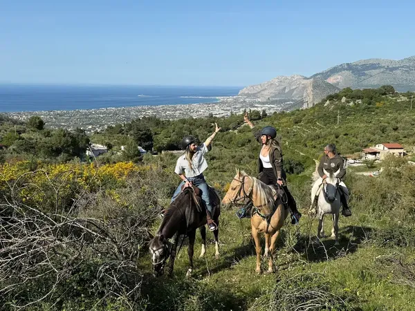 Horseback riding in Carini