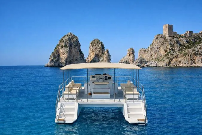 Escursione in catamarano tra Zingaro, Scopello e Grotte Marine da Castellamare del Golfo