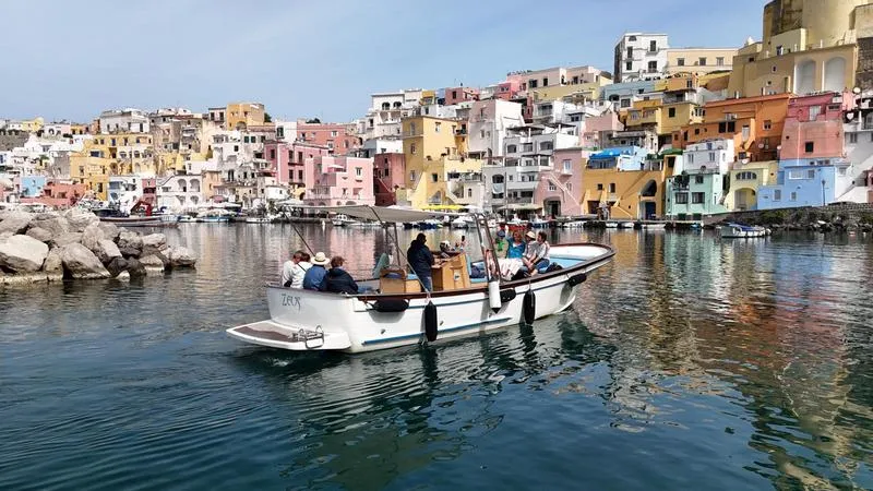 Tour in barca sull'Isola di Procida