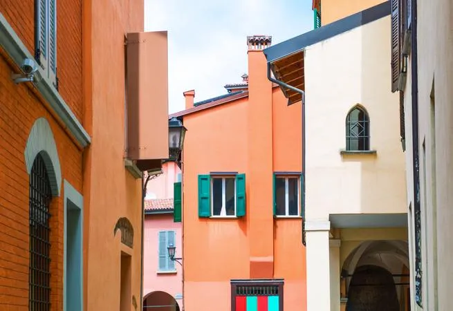 Bologna Inaspettata: Tour Privato a Piedi con Archiginnasio