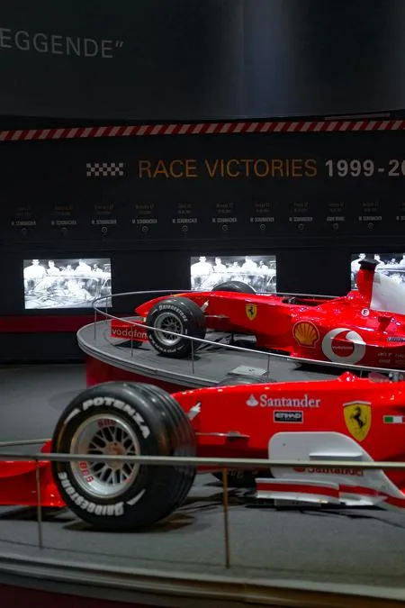 Maranello: passione Ferrari e pranzo al ristorante Il Cavallino