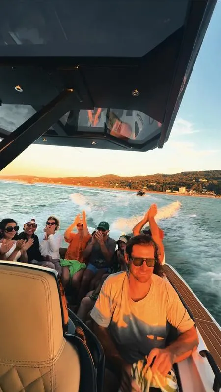 Tour in gommone con aperitivo lungo la costa del Gargano da Rodi Garganico