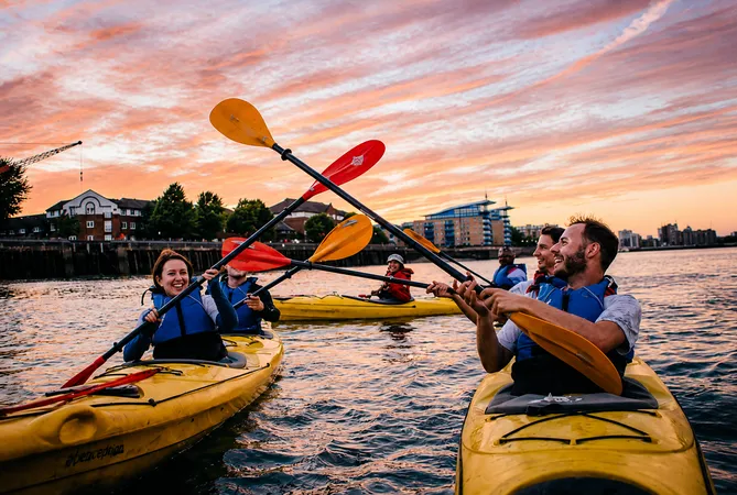 Tour guidato in Kayak lungo la costa di Brindisi