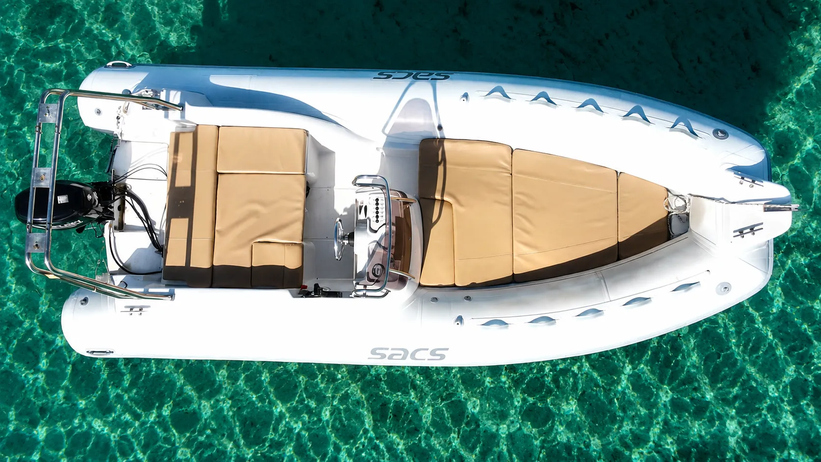 Tour condiviso in gommone nel Parco Marino di Villasimius con skipper