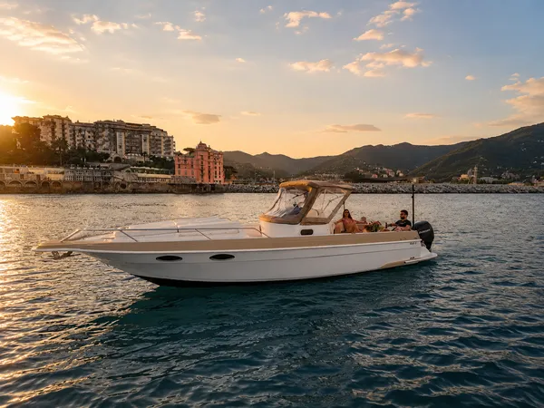 Escursione in barca al tramonto verso Portofino da Rapallo con aperitivo a bordo