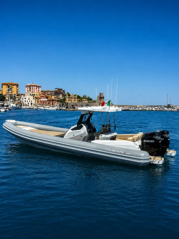 Escursione condivisa in gommone da Palermo fino a Capo Gallo con skipper
