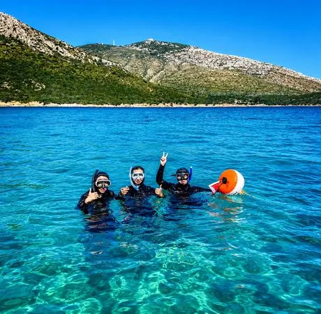 Escursione in gommone con snorkeling sulla costa di Golfo Aranci