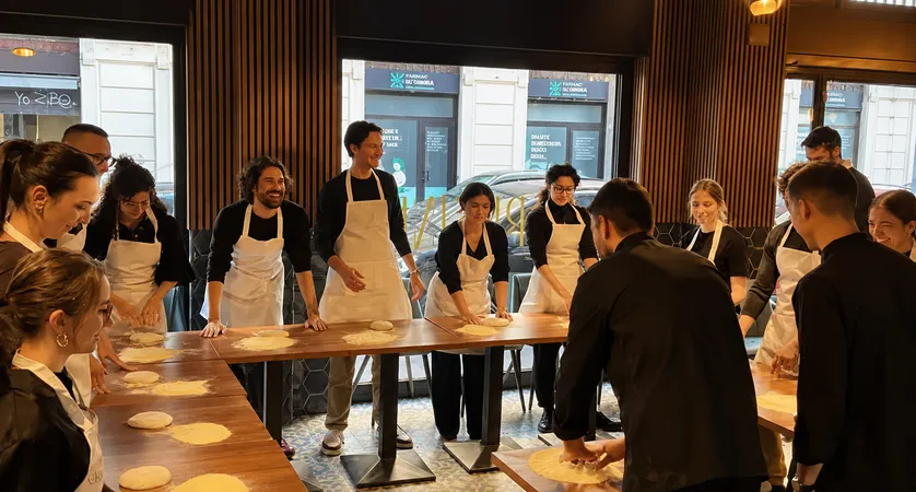 Corso di pizza napoletana con pizzaiolo e degustazione finale