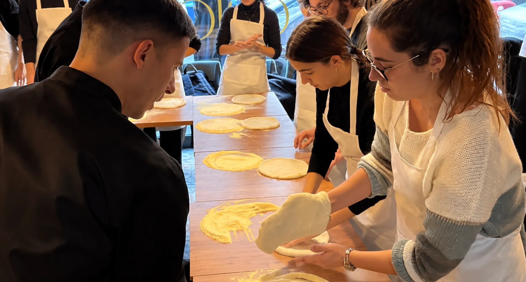 Corso di pizza napoletana con pizzaiolo e degustazione finale