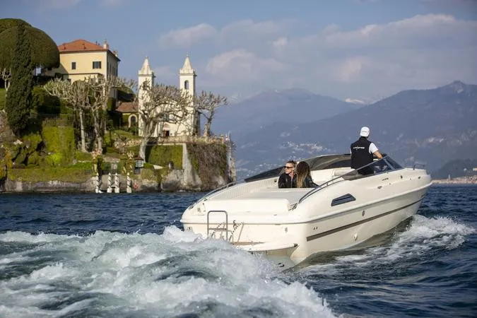 Escursione in barca privata sul Lago di Como da Lezzeno