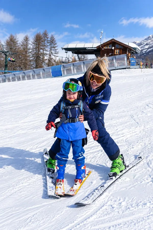 Lezioni di sci private per bambini di tutti i livelli a Bardonecchia