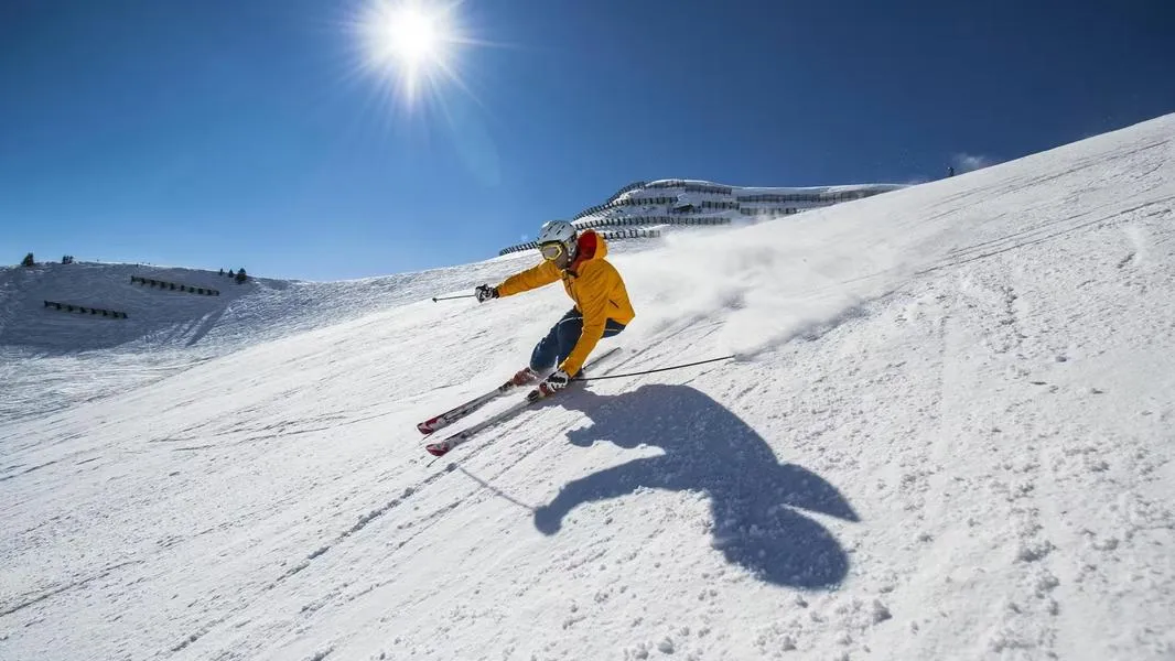 Lezioni di sci private per adulti di tutti i livelli a Bardonecchia
