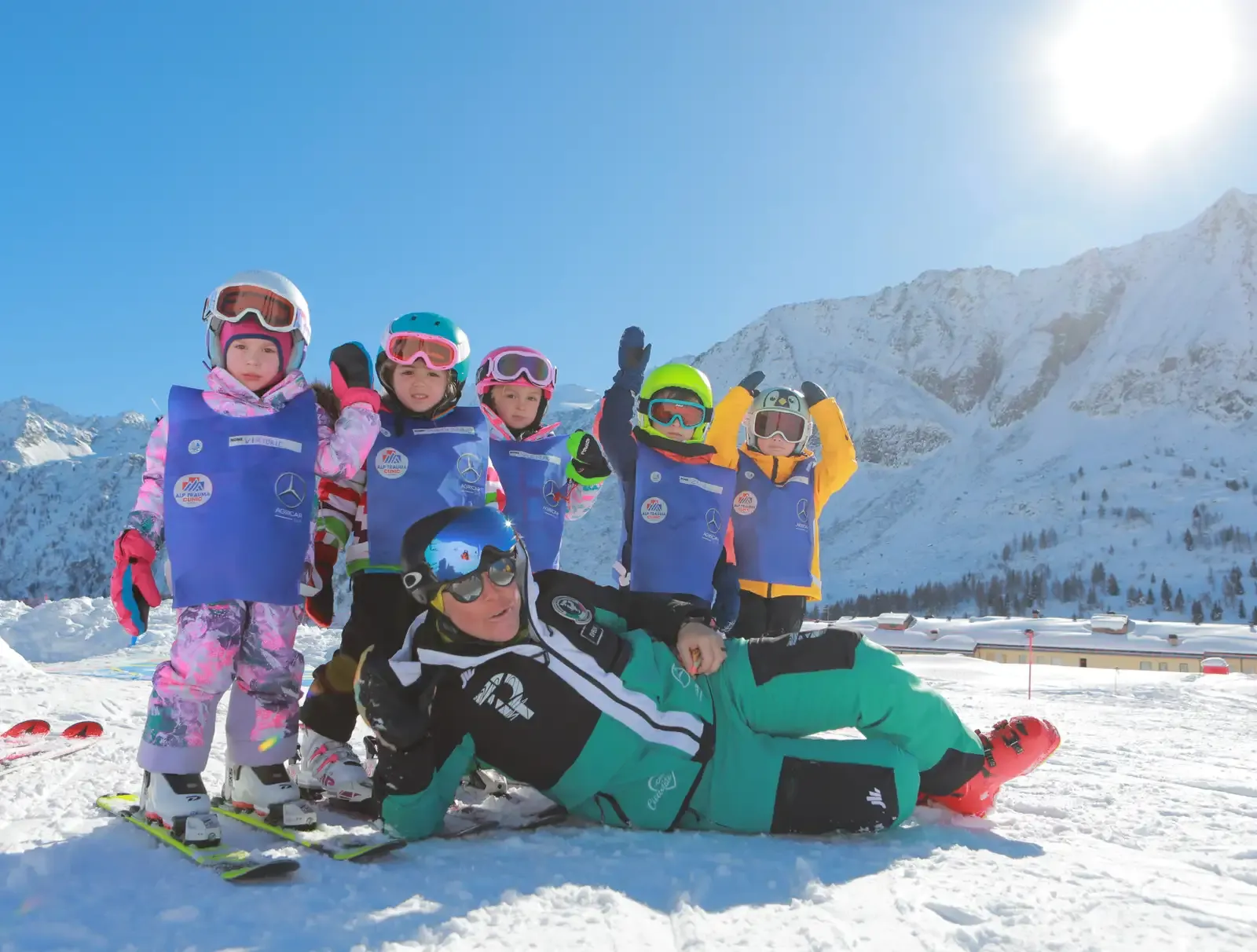 Corso collettivo di sci per bambini al Passo del Tonale