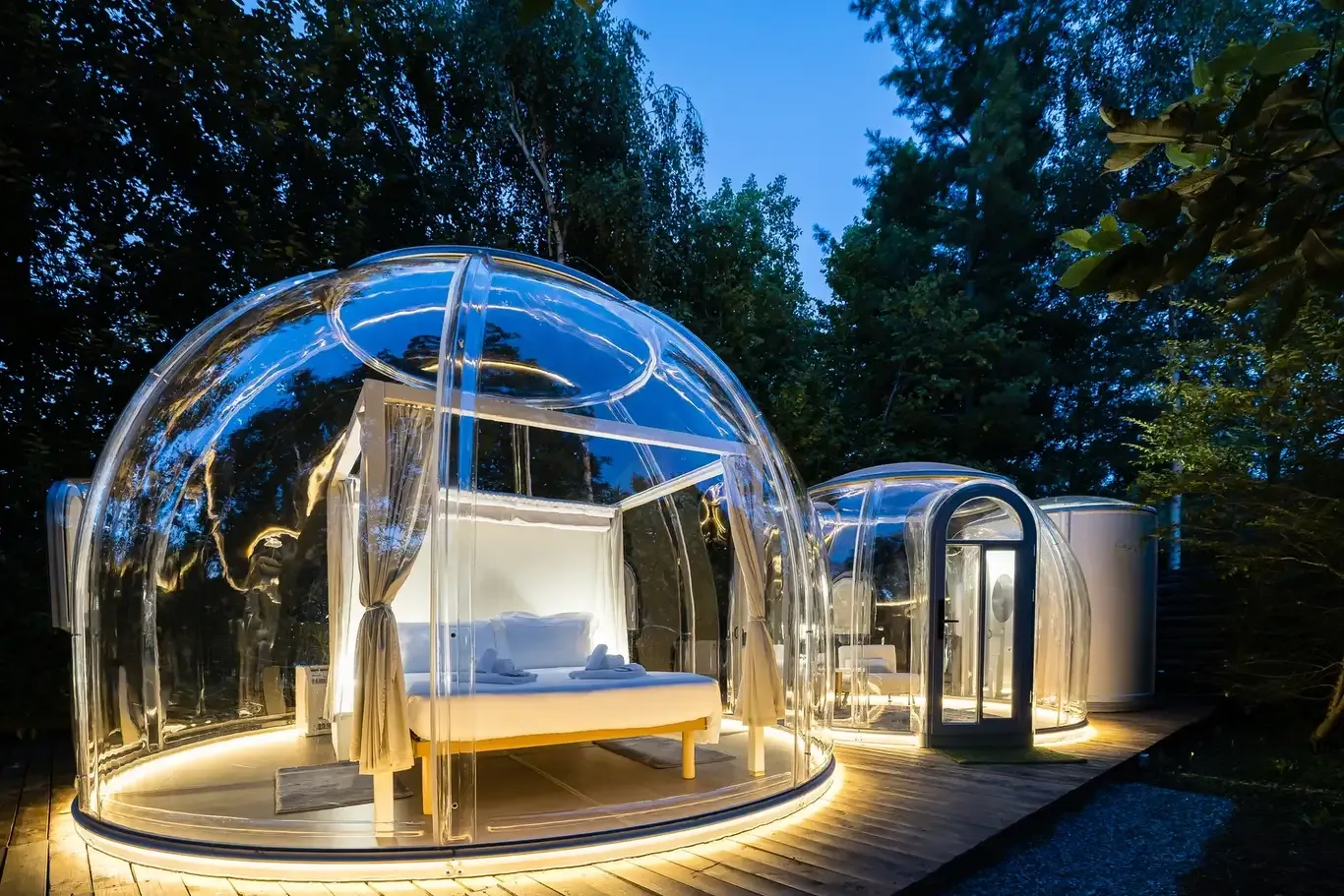 Notte sotto le stelle in una Bubble Room a Borgo Ticino vicino al Lago Maggiore