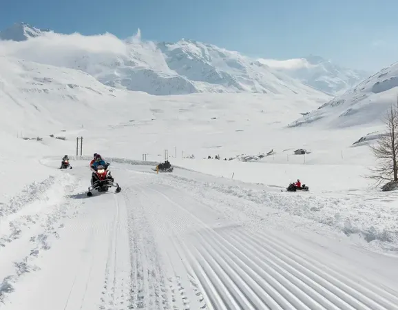 Ciaspolata con guida alpina e pranzo in rifugio a Madesimo