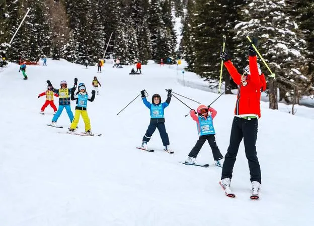 Corsi collettivi di sci per bambini a Madonna di Campiglio