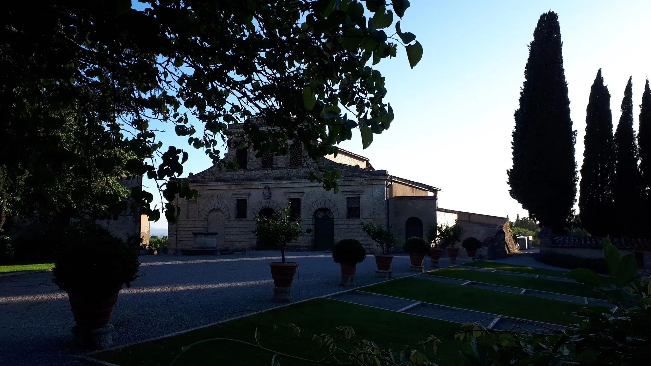 Degustazione e visita cantina in esclusiva nelle Crete Senesi