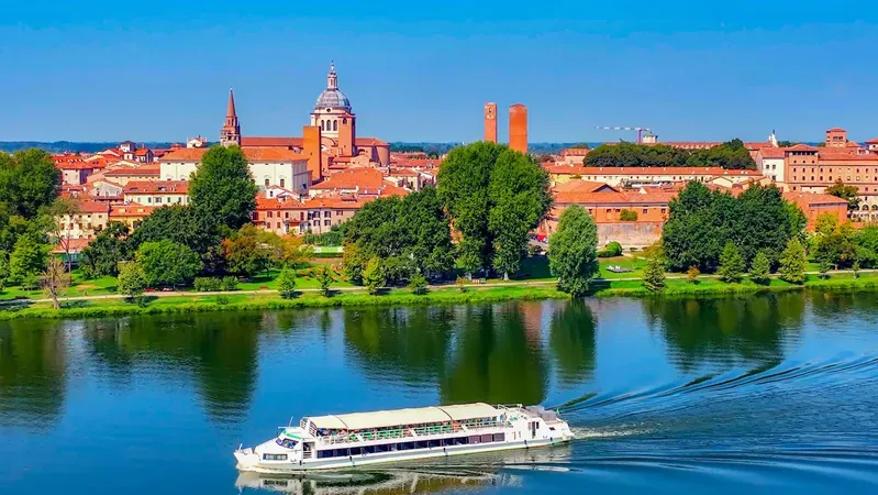 Giro in battello sul fiume Mincio da Mantova