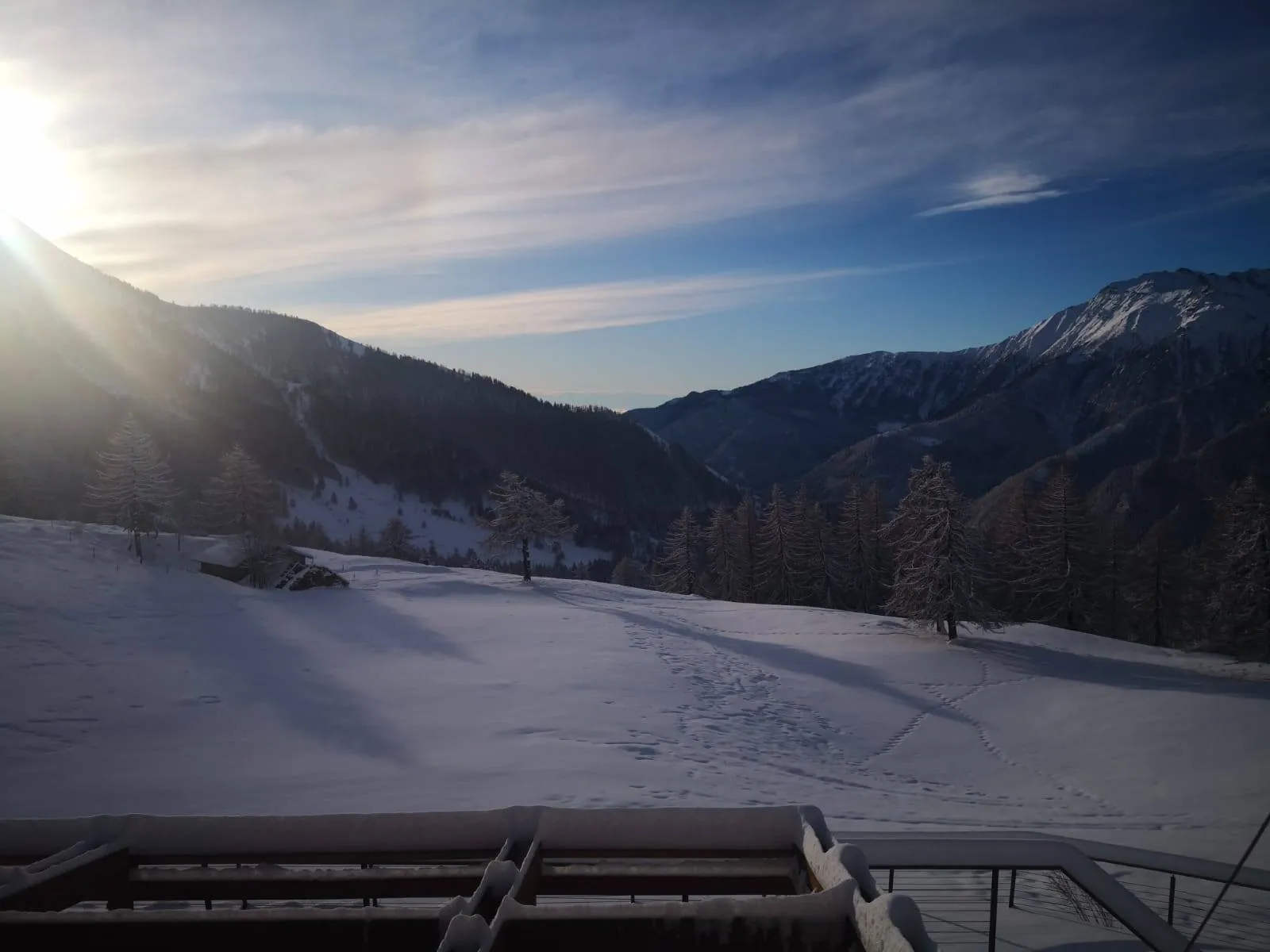 Cena in baita con trasporto in motoslitta ad Usseaux in Val Ghisone