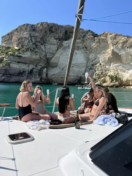Aperitivo in barca a vela nel Golfo di Cagliari