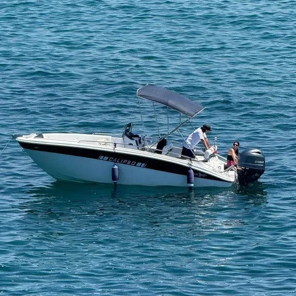 Tour in barca di gruppo di 2 ore da Monopoli a Polignano a Mare